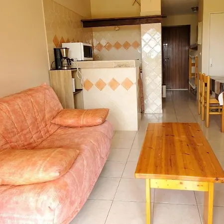 Of 23 M Bright And With Garden Apartment Saint-Raphael (Var)