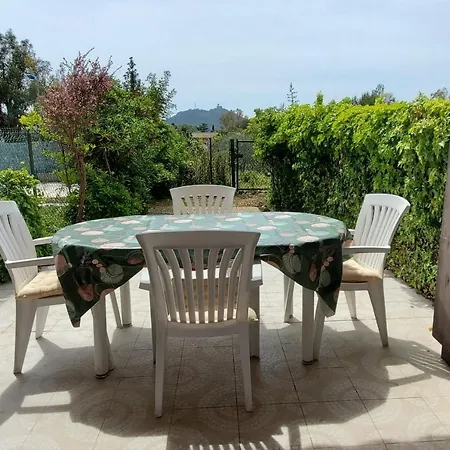 Apartment Of 23 M Bright And With Garden Saint-Raphael (Var)